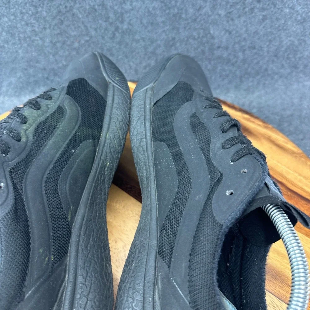 Vans UltraRange EXO Mens 10 Black Low Top Sneakers VN0A4U1KBLK